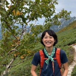 田邊智子（たなべ・ともこ）